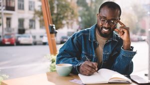 Read more about the article 15 Uplifting Things to Be Grateful For Every Day