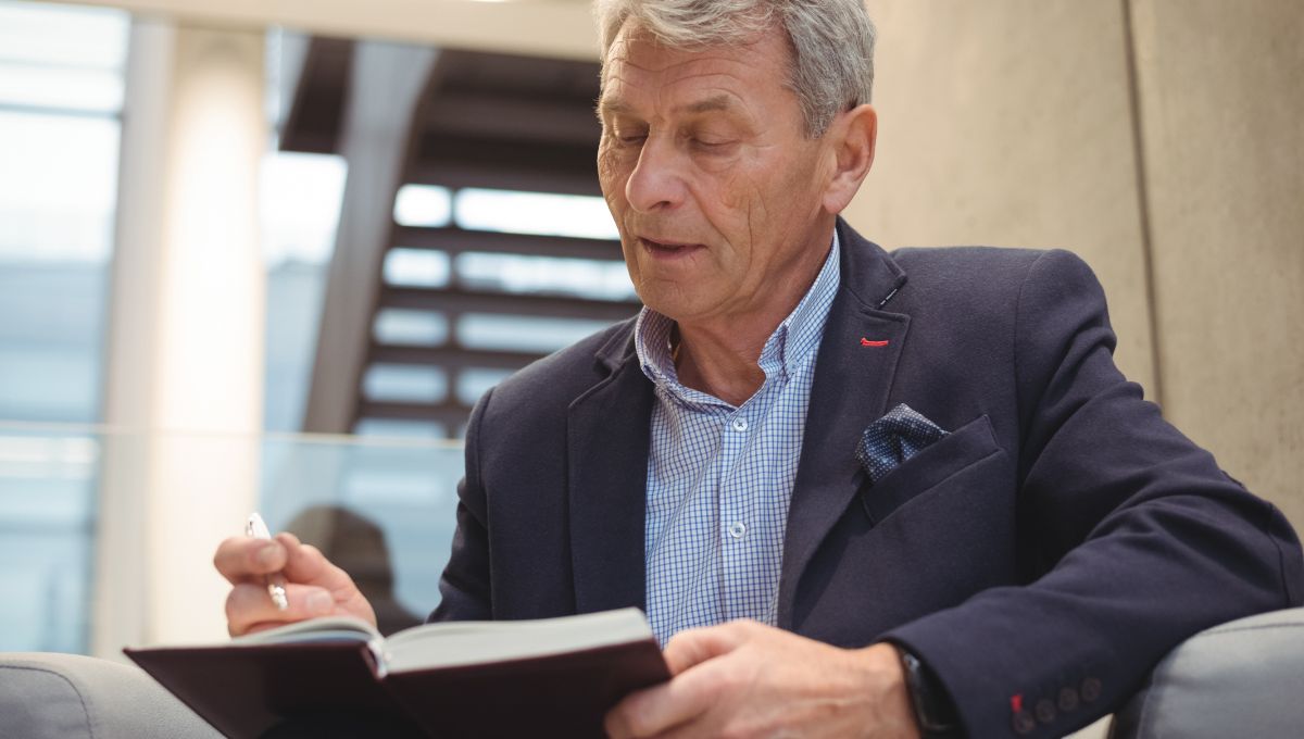 Read more about the article Morning Journal Prompts to Boost Self-Awareness & Productivity