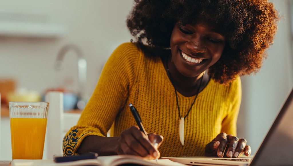 Creating a Daily Ritual with Your Manifestation Journal