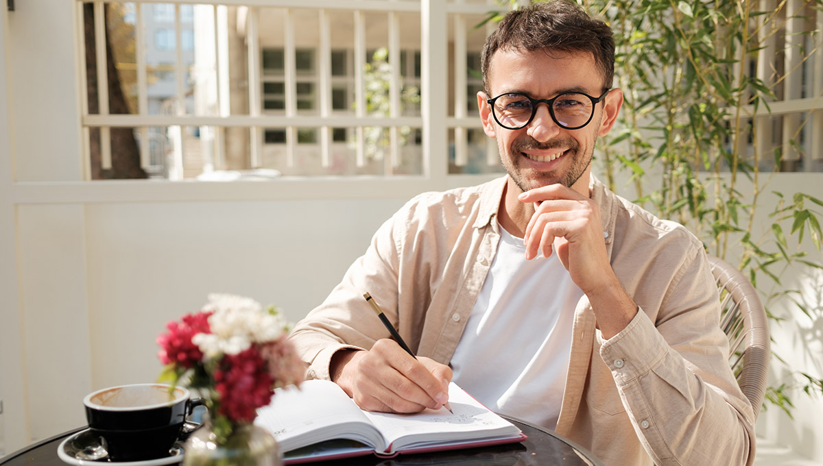 Read more about the article Best 5 Minute Journal Prompts for Daily Clarity and Growth