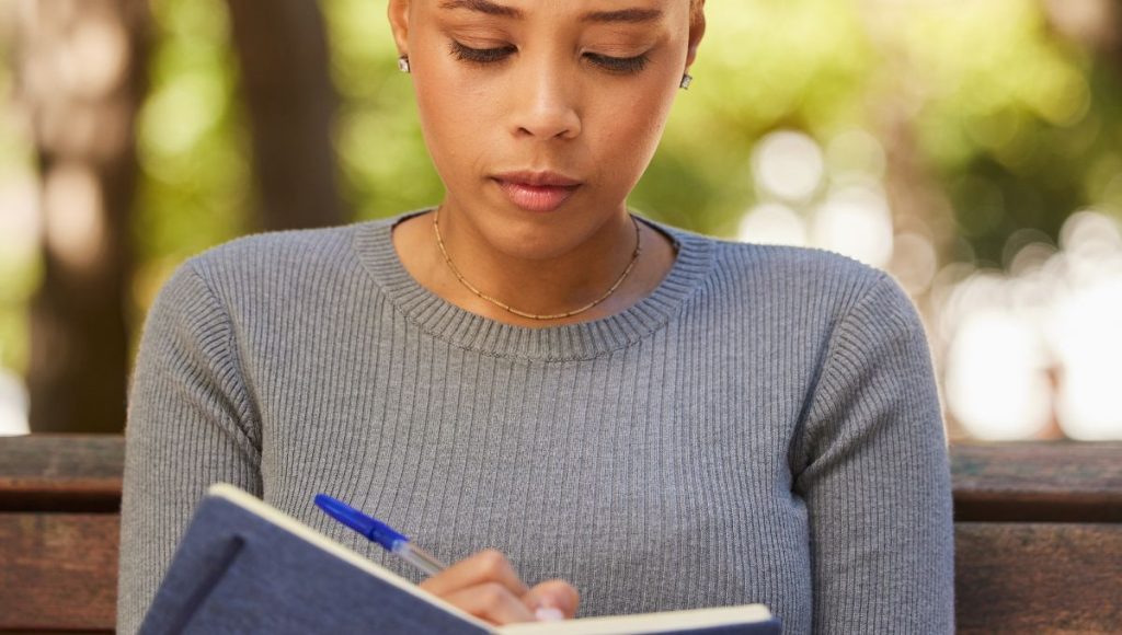 How the Foundations of Self-Discovery Mastery Journal Enhances Mindfulness