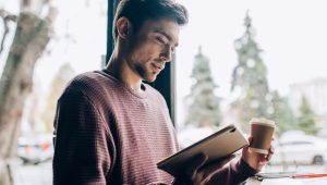 Read more about the article How to Journal for Manifestation and Attract Your Dream Life