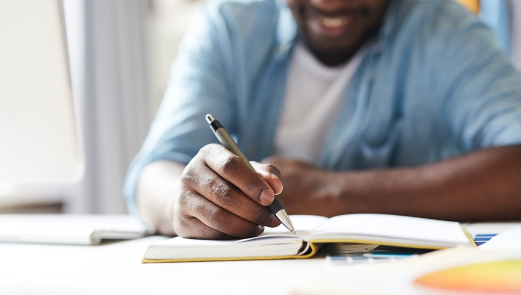 How to Start a Daily Journal for Men Without Feeling Overwhelmed