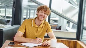 Read more about the article How to Use a Manifestation Journal to Achieve Your Goals