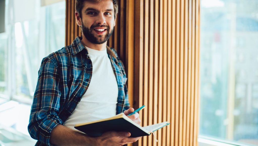 Motivational Journal Prompts for Emotional Wellness