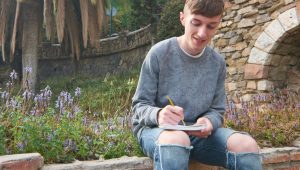 Read more about the article Positive Affirmations for Students to Inspire Daily Growth