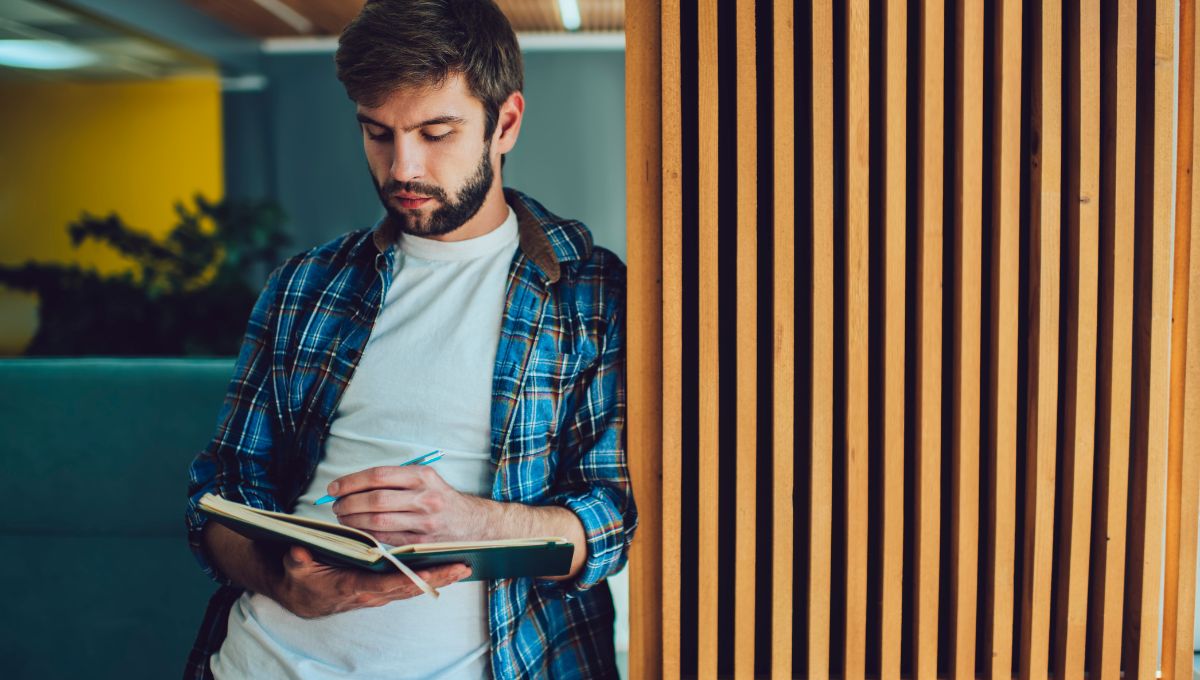 You are currently viewing Cool Journals: Elevate Self-Discovery & Make Daily Writing Fun