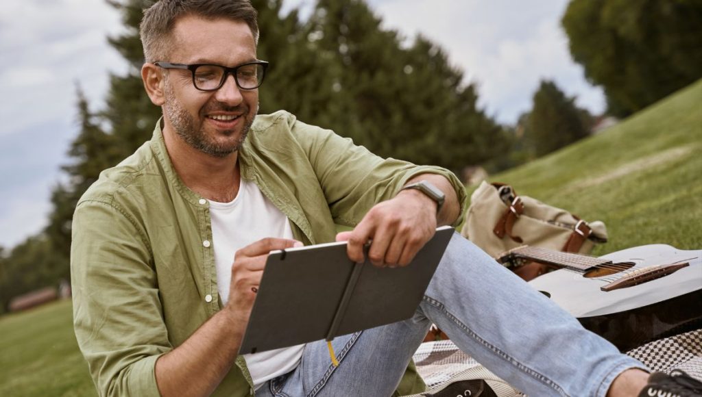 How Cool Journals Foster Mindfulness and Gratitude