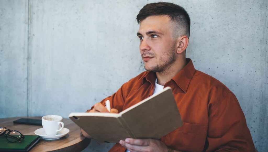 How Journaling Elevates Lessons from Inspiring Books for Men