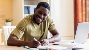 Read more about the article Short Positive Affirmations to Boost Your Mindset Daily