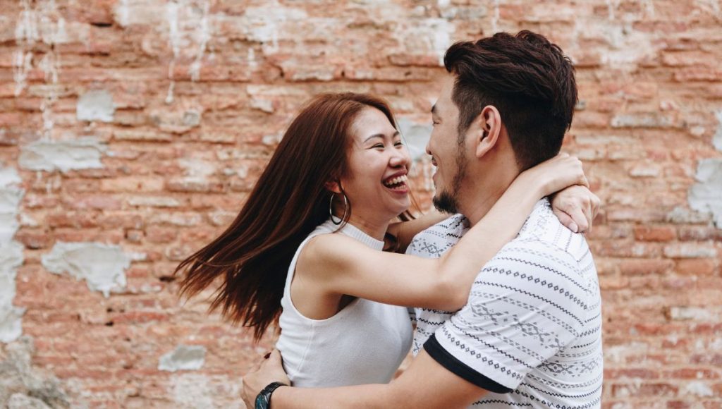 Self Improvement Journal Prompts That Strengthen Relationships