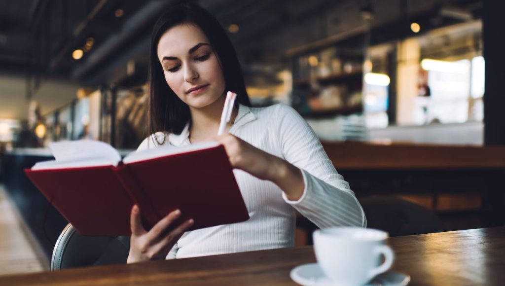 The Science Behind Mindfulness and Journaling